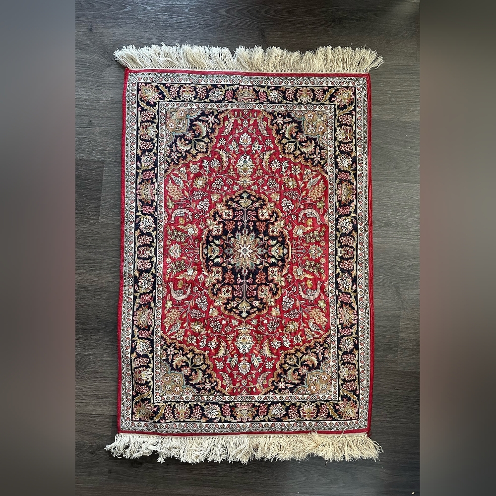 Hand Sewn Silk Rug - Picture 2 of 2